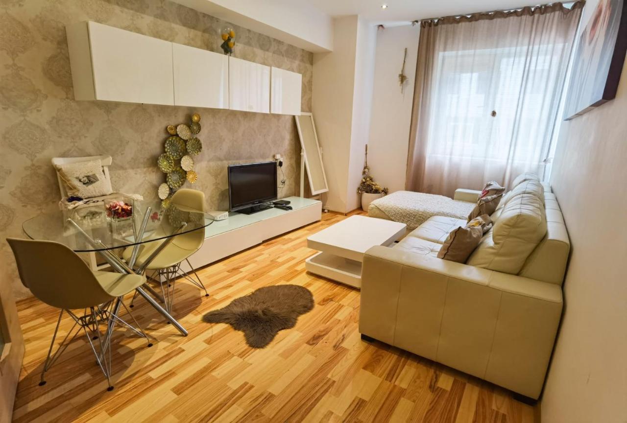 Easystay Flats Bucharest Exterior photo